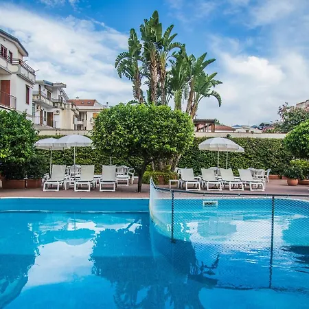 Nettuno Giardini-Naxos