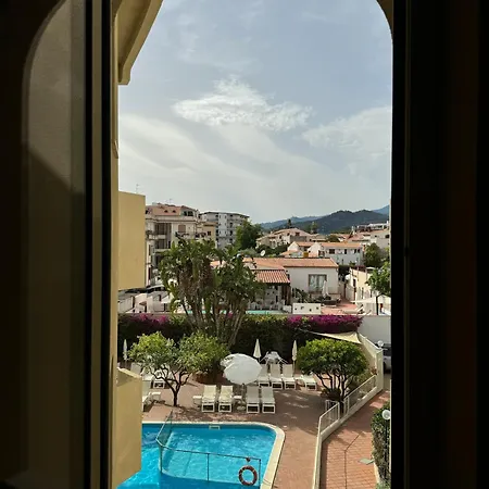 Nettuno Aparthotel Giardini-Naxos