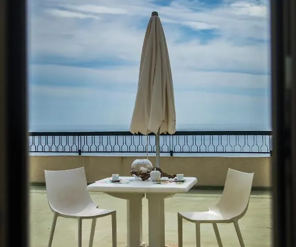 Nettuno Aparthotel Giardini-Naxos