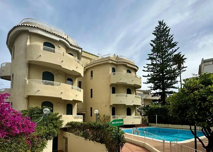 Aparthotel Nettuno Giardini-Naxos