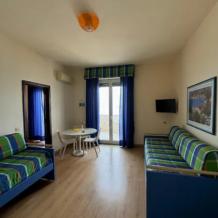 Nettuno Aparthotel Giardini-Naxos