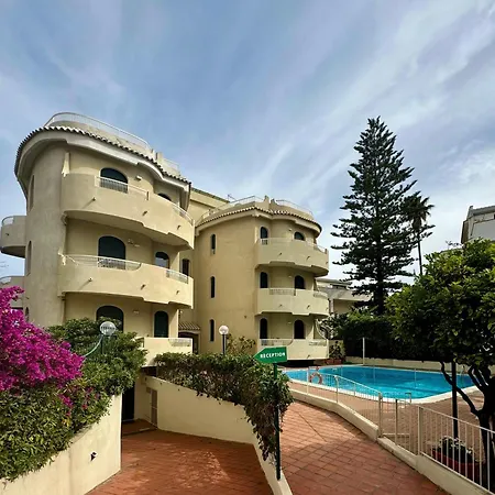 Hotel apartamentowy Nettuno Giardini-Naxos