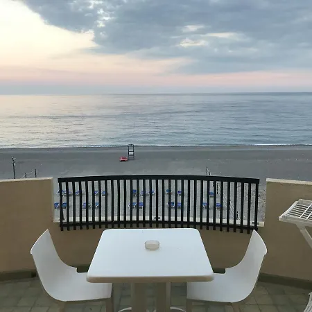 Nettuno Aparthotel Giardini-Naxos