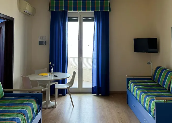 Nettuno جيارديني ناكسوس