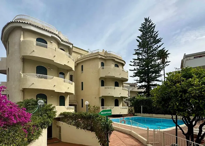 Nettuno 4* جيارديني ناكسوس