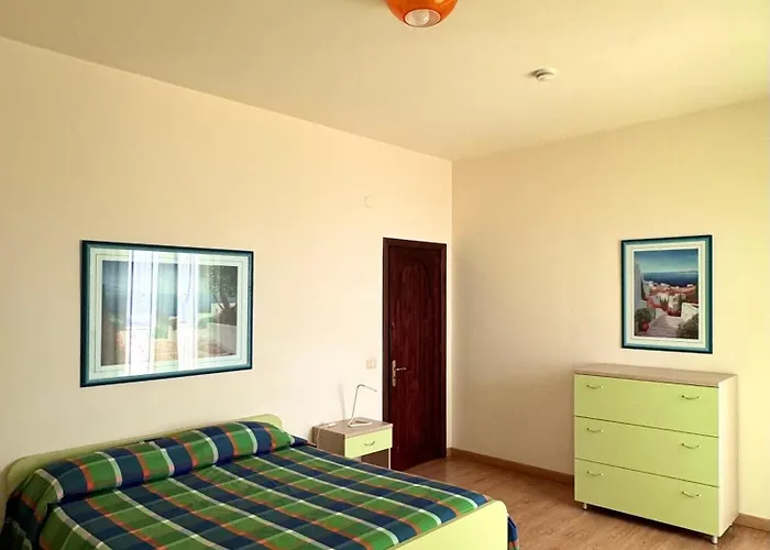 Nettuno جيارديني ناكسوس