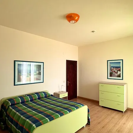 Nettuno Giardini Naxos