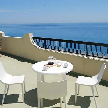 Nettuno Apart Otel Giardini Naxos